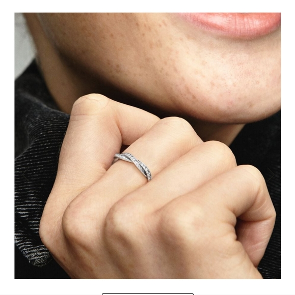 Pandora Sparkling Twist Lines Ring twist Sz 8 1/2 - Picture 5 of 5